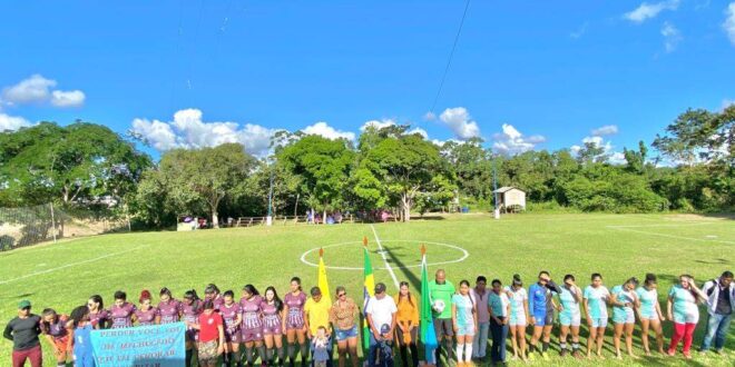 Ilha Verde é palco do 7º campeonato society realizado pelo vice-prefeito de Porto Walter, Guarsônio Melo