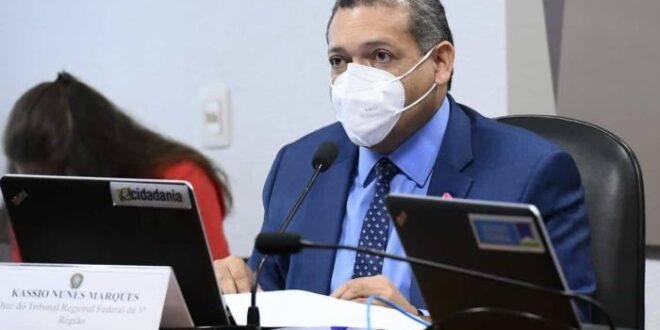 Kassio segura há 18 meses decisão que liberou pesca no litoral do RS elogiada por Bolsonaro
