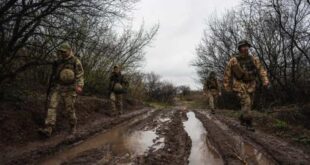 Armas entregues pelo Ocidente à Ucrânia acabam no mercado clandestino, diz Rússia