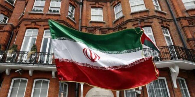 Tensão no mundo: vice-embaixador do Reino Unido no Irã preso pela guarda iraniana