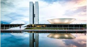 Bolsonaro questiona TSE e afirma que Fachin 'já sabe' o resultado das eleições