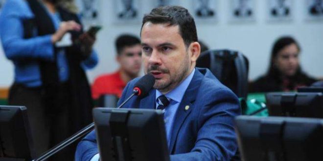 Projeto fixa sanções para empresas que pratiquem atos discriminatórios contra pessoas com deficiência