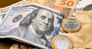 Dólar recua ante real com mercado à espera de dados de inflação dos EUA