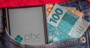 Volume de saques por Pix bate recorde em junho