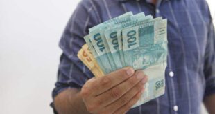 Estado antecipa salários de julho e anuncia pagamento da 1ª parcela do 13º para servidores inativos e ativos nos dias 26 e 28