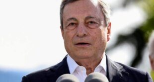 1º ministro da Itália renuncia ao cargo