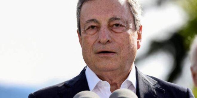 1º ministro da Itália renuncia ao cargo