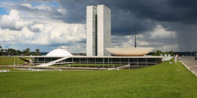 Só 12 partidos devem ter representantes no Congresso em 2023
