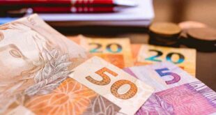 Beneficiários com NIS final 4 recebem hoje o Auxílio Brasil