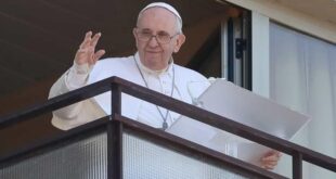 Papa desembarca no Canadá para se desculpar por abusos da igreja em internatos indígenas