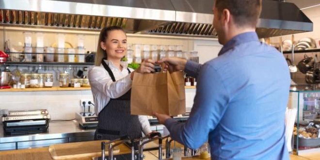 Donos de bares e restaurantes criticam proposta de trocar vale-alimentação por dinheiro