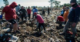 Tesouro em dólares é encontrado enterrado em lixão na Argentina