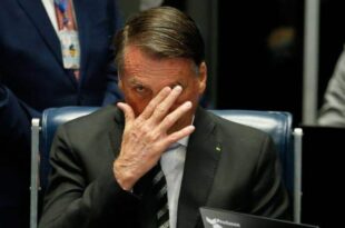 Bolsonaro cometeu crimes passíveis de cassação e impeachment, dizem especialistas