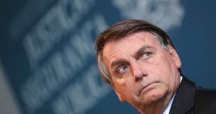 Bolsonaro critica presidente eleito da Colômbia
