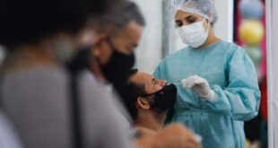 Brasil registra 100.000 casos de covid pela 1ª vez em 4 meses