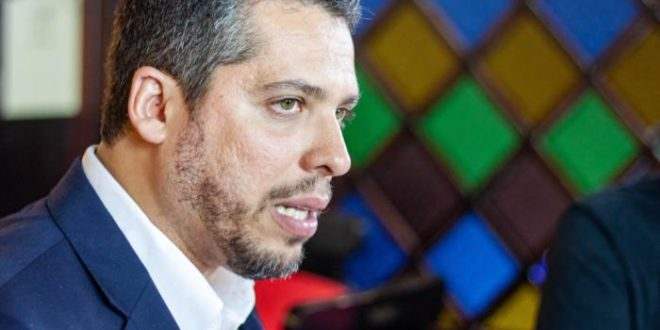 Deputado é denunciado no Rio por violência política de gênero