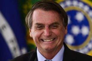 Eleitora procura presidente, não casamento, diz Bolsonaro sobre rejeição entre mulheres