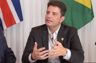 Gladson dobra o valor das diárias dos servidores públicos