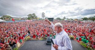 Lula diz que Bolsonaro 'cria caso' com urnas porque sabe que perderá eleição