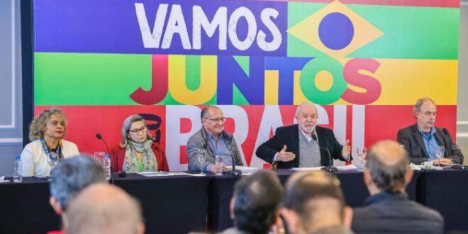 PT adota rito protocolar para referendar chapa Lula-Alckmin