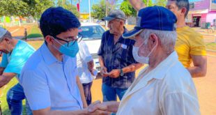 Jenilson Leite visita Capixaba ao lado de Adalício Júnior e recebe carinho da população
