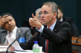 Leo de Brito faz apelo para que ministro da Saúde tome providências sobre mortes de crianças no Acre