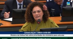Perpétua viraliza na internet, após confrontar ministro da Defesa sobre o papel dos militares nas eleições