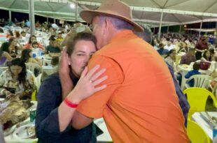 Petecão e Mara Rocha trocam amabilidades em encontro no Costelão em Acrelândia