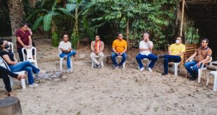 Política indígena é tema de encontro entre Petecão e Ashaninkas