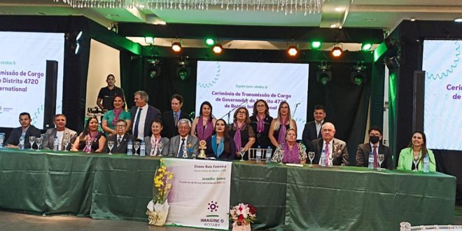 Jenilson Leite prestigia cerimônia de transmissão de cargo de governador no Rotary Club
