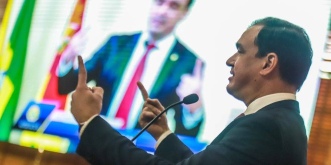 "Gladson despreza a nossa história mas se apega às suas diárias", afirma Daniel Zen