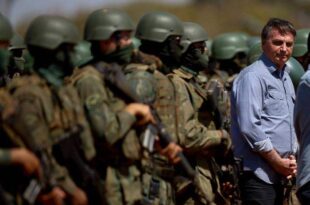Forças Armadas mudam às pressas desfile militar no Rio por ordem de Bolsonaro