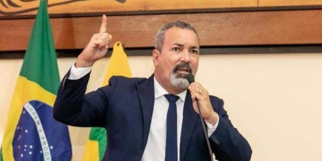 "Pior Expoacre de todos os tempos", critica Neném Almeida
