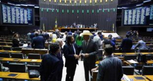 Câmara aprova MP que simplifica concessão de benefícios do INSS