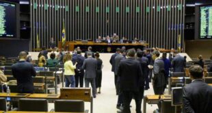 Plenário aprova proposta que cria norma geral para concursos públicos