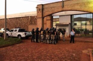 Após render guardas, 35 presos ligados ao PCC fogem de penitenciária no Paraguai