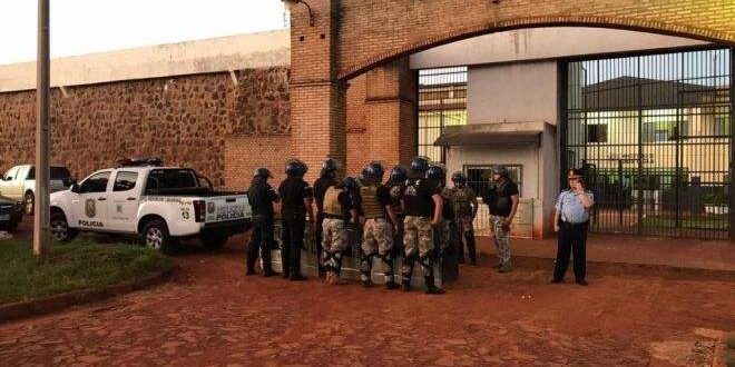 Após render guardas, 35 presos ligados ao PCC fogem de penitenciária no Paraguai