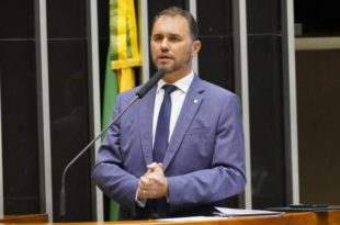 Proposta estabelece piso salarial de R$ 6 mil para médicos veterinários