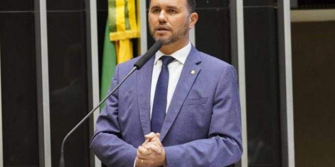 Proposta estabelece piso salarial de R$ 6 mil para médicos veterinários