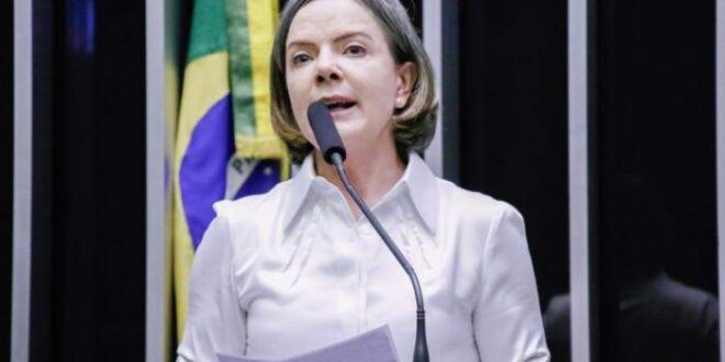 Proposta prevê adicional no salário do motorista de transporte de carga