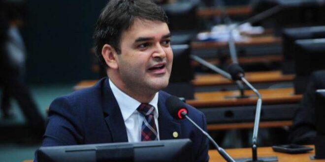 Projeto obriga síndico a fornecer a condôminos comprovante de quitação de taxas anual