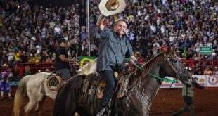 PDT acusa Bolsonaro de realizar showmício durante Festa do Peão em Barretos