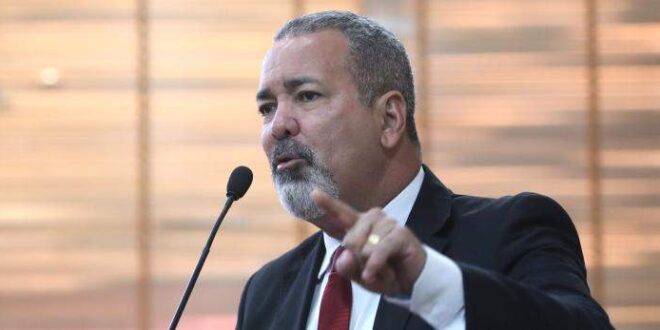 Deputado Neném Almeida foi o maior defensor da convocação do CR da Polícia Civil