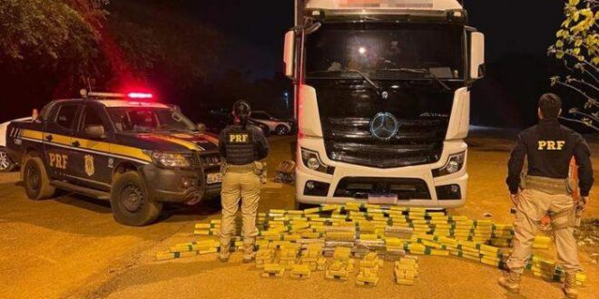 Mais de 200 kg de maconha são apreendidos pela PRF em Rio Branco