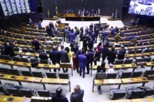 Deputados gastaram em um mês recorde de R$ 26 milhões economizados na pandemia