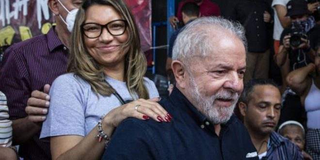 Janja cria incômodos na campanha de Lula por interferências e superexposição