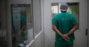 Médico suspeito de homofobia contra paciente com varíola dos macacos é afastado em Santo André