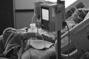 Mulher que acusa médico de cárcere privado foi operada para retirar necroses
