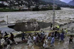 Paquistão vive caos climático com mais de mil mortos em temporais