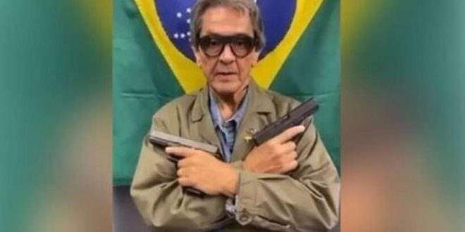 Roberto Jefferson, em prisão domiciliar, anuncia candidatura à Presidência